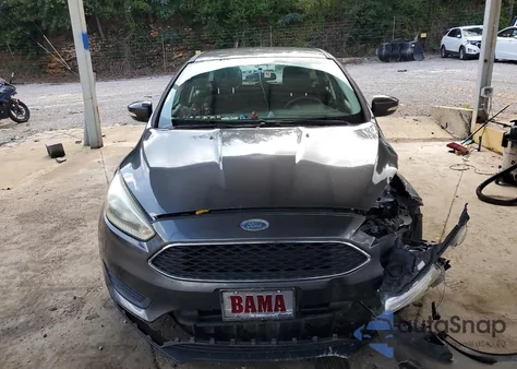 2016 Ford Focus Se z USA, uszkodzony, nr VIN 1FADP3K29GL376028